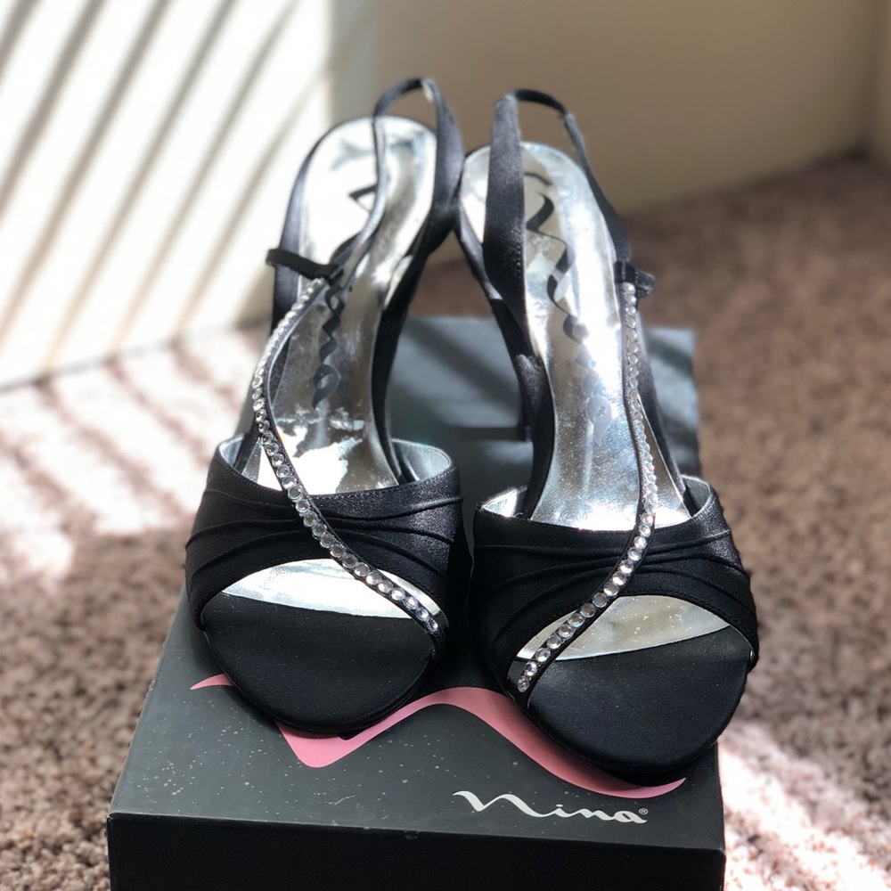 New!! Nina Rhinestone Heels. Never worn!!